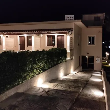 Ξενοδοχείο με διαμερίσματα Fokion Λακήθρα